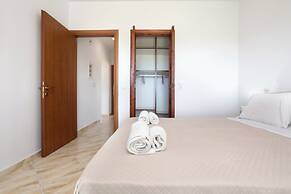 Altamira Holiday Apartment - 6 People Veranda With Views