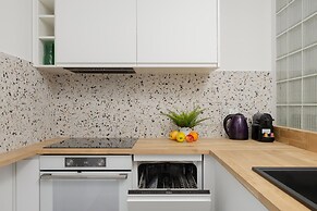 Unique Apartment With Balcony by Renters