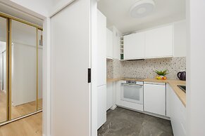 Unique Apartment With Balcony by Renters