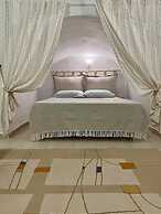 Santorini Cave Escape in Oia w Patio