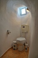 Santorini Cave Escape in Oia w Patio