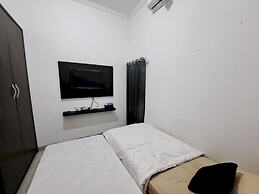 OYO 93870 Damai Guest House Cirebon