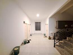 OYO 93870 Damai Guest House Cirebon