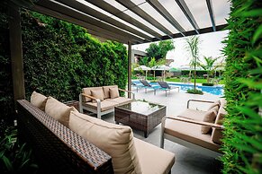 Trademark Suites at Enaki Town