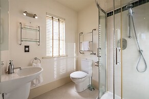 Spacious Home to Sleep 6 Just a Short Stroll From Kenmare