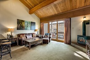 Lofted Retreat in The Village! by RedAwning Save 10% on 3 Nights, 15% 