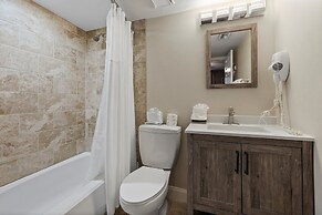 Pelican Beach 1709 1 Bedroom Condo