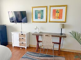 Homey Aqua Palms Studio Condo by RedAwning