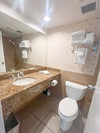 Homey Aqua Palms Studio Condo by RedAwning