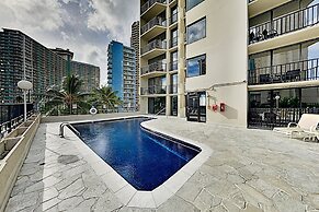 Homey Aqua Palms Studio Condo by RedAwning