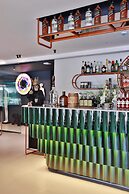 Luff Living Adult Only (+12)