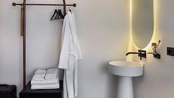 Luff Living Adult Only (+12)