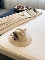 Luff Living Adult Only (+12)