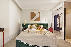 Luff Living Adult Only (+12)