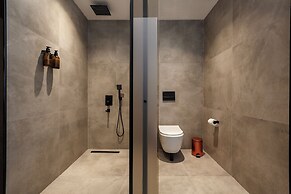 Luff Living Adult Only (+12)