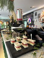 Luff Living Adult Only (+12)