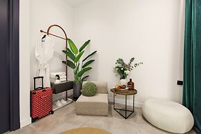 Luff Living Adult Only (+12)