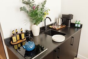 Luff Living Adult Only (+12)