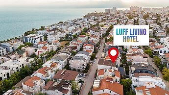 Luff Living Adult Only (+12)