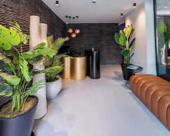 Luff Living Adult Only (+12)