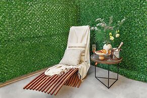 Luff Living Adult Only (+12)