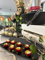 Luff Living Adult Only (+12)