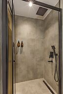 Luff Living Adult Only (+12)