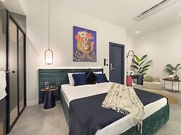 Luff Living Adult Only (+12)