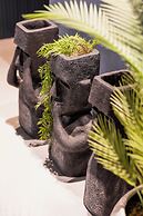 Luff Living Adult Only (+12)