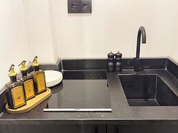 Luff Living Adult Only (+12)