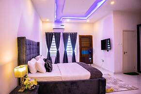 Ajah - Duplex - Sleeps 4 - Pool - Parking