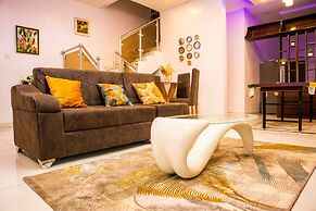 Ajah - Duplex - Sleeps 4 - Pool - Parking