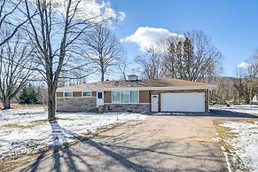 Wausau Home w/ Yard: 1 Mi to Granite Peak Ski Area