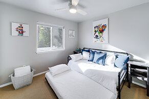 Spokane Valley Home w/ Fire Pit - 1 Mi to Trails!