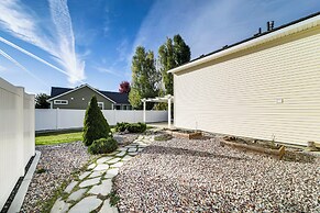 Spokane Valley Home w/ Fire Pit - 1 Mi to Trails!