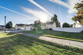Spokane Valley Home w/ Fire Pit - 1 Mi to Trails!