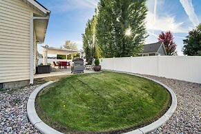 Spokane Valley Home w/ Fire Pit - 1 Mi to Trails!