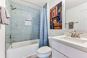 Fernandina Beach Townhome, Steps to Public Beach