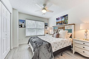 Fernandina Beach Townhome, Steps to Public Beach