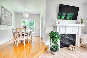 Bright & Elegant Home in High Point w/ Deck!