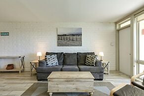 Direct Beach Access: Sunny Port Aransas Condo