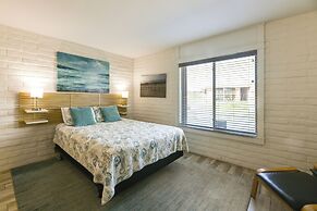 Direct Beach Access: Sunny Port Aransas Condo