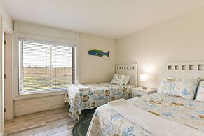 Direct Beach Access: Sunny Port Aransas Condo
