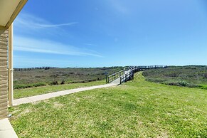 Direct Beach Access: Sunny Port Aransas Condo