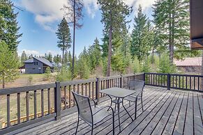 Cle Elum Cabin w/ Hot Tub, Fire Pit & Deck!