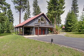 Cle Elum Cabin w/ Hot Tub, Fire Pit & Deck!