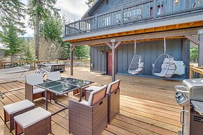 Cle Elum Cabin w/ Hot Tub, Fire Pit & Deck!