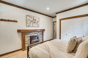 Cle Elum Cabin w/ Hot Tub, Fire Pit & Deck!