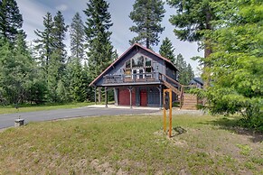 Cle Elum Cabin w/ Hot Tub, Fire Pit & Deck!