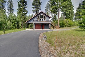 Cle Elum Cabin w/ Hot Tub, Fire Pit & Deck!